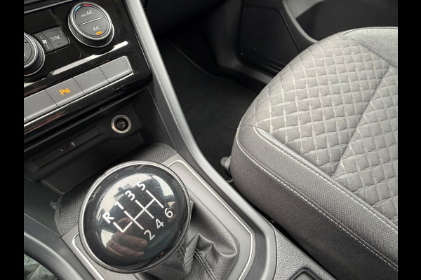 Volkswagen Touran 1.5 TSI Comfortline Business 7p NAVI - ACC - STOELVERW.