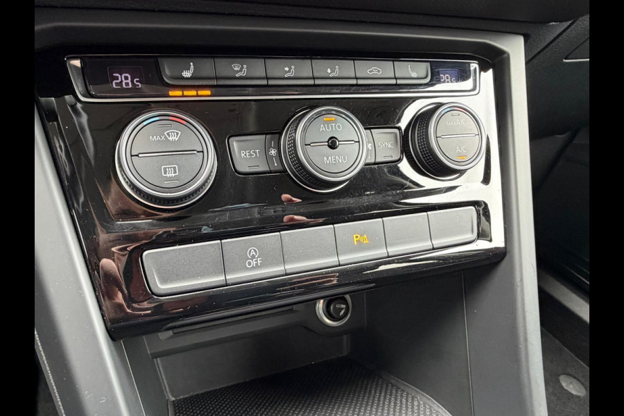 Volkswagen Touran 1.5 TSI Comfortline Business 7p NAVI - ACC - STOELVERW.