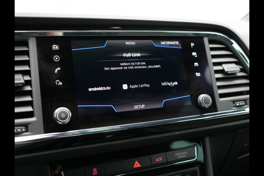 Seat Ateca 1.5 TSI FR DSG 150pk Dealer O.H. | Trekhaak Af Fabriek | Camera | Beats Audio | 19"L.M | Alcantara Sportstoelen Verwarmd | Sfeerverlichting | Apple Carplay | Keyless | Navigatie | DAB | Cruise Control |