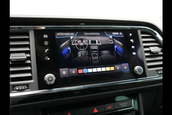 Seat Ateca 1.5 TSI FR DSG 150pk Dealer O.H. | Trekhaak Af Fabriek | Camera | Beats Audio | 19"L.M | Alcantara Sportstoelen Verwarmd | Sfeerverlichting | Apple Carplay | Keyless | Navigatie | DAB | Cruise Control |