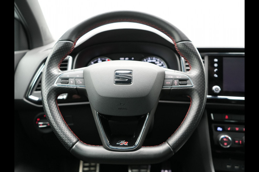 Seat Ateca 1.5 TSI FR DSG 150pk Dealer O.H. | Trekhaak Af Fabriek | Camera | Beats Audio | 19"L.M | Alcantara Sportstoelen Verwarmd | Sfeerverlichting | Apple Carplay | Keyless | Navigatie | DAB | Cruise Control |