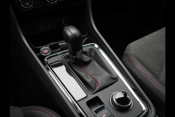 Seat Ateca 1.5 TSI FR DSG 150pk Dealer O.H. | Trekhaak Af Fabriek | Camera | Beats Audio | 19"L.M | Alcantara Sportstoelen Verwarmd | Sfeerverlichting | Apple Carplay | Keyless | Navigatie | DAB | Cruise Control |