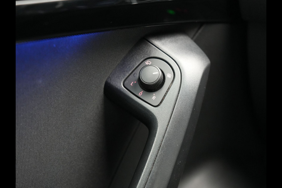 Seat Ateca 1.5 TSI FR DSG 150pk Dealer O.H. | Trekhaak Af Fabriek | Camera | Beats Audio | 19"L.M | Alcantara Sportstoelen Verwarmd | Sfeerverlichting | Apple Carplay | Keyless | Navigatie | DAB | Cruise Control |