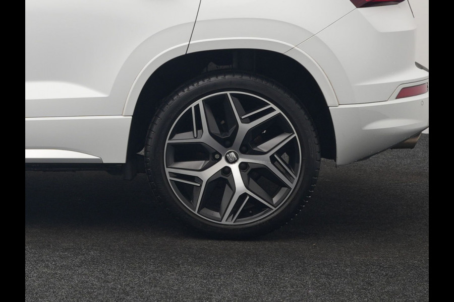 Seat Ateca 1.5 TSI FR DSG 150pk Dealer O.H. | Trekhaak Af Fabriek | Camera | Beats Audio | 19"L.M | Alcantara Sportstoelen Verwarmd | Sfeerverlichting | Apple Carplay | Keyless | Navigatie | DAB | Cruise Control |