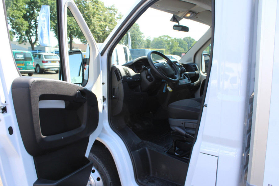 Opel Movano Bakwagen met klep, Airco, Zijdeur Dhollandia laadklep, Cruise control, Airco Meubelbak, Laadlift