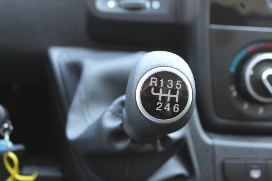 Opel Movano Bakwagen met klep, Airco, Zijdeur Dhollandia laadklep, Cruise control, Airco Meubelbak, Laadlift