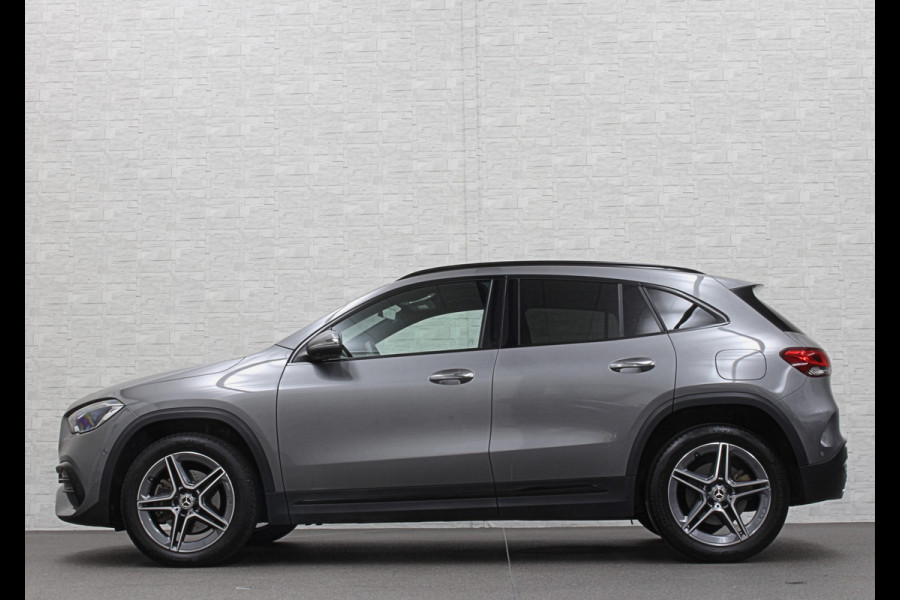 Mercedes-Benz GLA 250 e AMG Line | ACC | 360 Camera | Keyless-Go | Multi-Beam LED | Sfeerverlichting | Widescreen Cockpit | Carbon | Dodehoek | Lane Assist | Getint Glas | Stoelverwarming | 19'' | Autom. Achterklep |