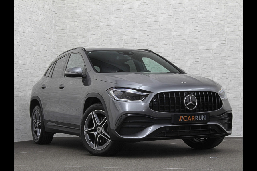 Mercedes-Benz GLA 250 e AMG Line | ACC | 360 Camera | Keyless-Go | Multi-Beam LED | Sfeerverlichting | Widescreen Cockpit | Carbon | Dodehoek | Lane Assist | Getint Glas | Stoelverwarming | 19'' | Autom. Achterklep |