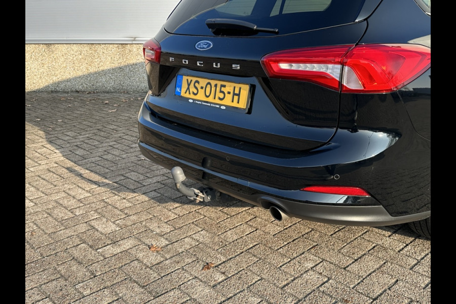 Ford FOCUS Wagon 1.5 EcoB. Tit. Bns WINTERPACK! TREKHAAK! ALL-SEASON! KEYLESS!