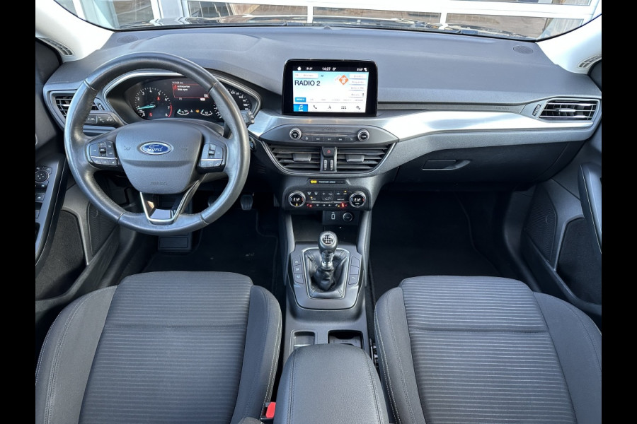 Ford FOCUS Wagon 1.5 EcoB. Tit. Bns WINTERPACK! TREKHAAK! ALL-SEASON! KEYLESS!