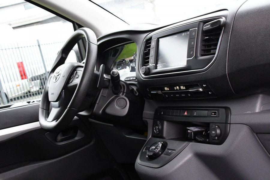 Toyota ProAce Worker 2.0 L3 DC PB Edition Camera, Cruise, Carplay, Clima, 177pk, Automaat, 2 x Schuifdeur, Keyless, NAVI, Uniek!