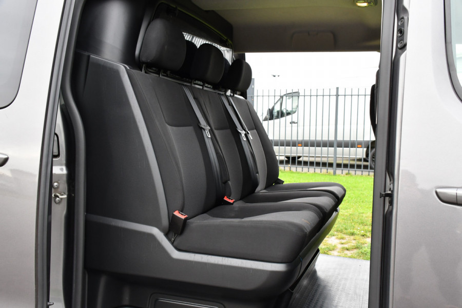 Toyota ProAce Worker 2.0 L3 DC PB Edition Camera, Cruise, Carplay, Clima, 177pk, Automaat, 2 x Schuifdeur, Keyless, NAVI, Uniek!