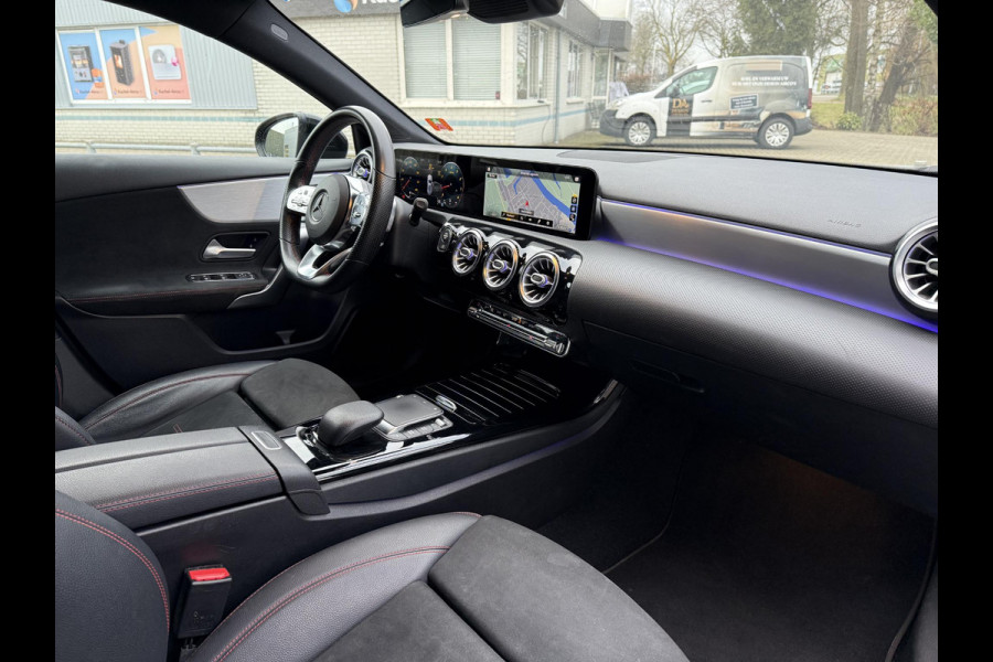 Mercedes-Benz A-Klasse 180 Aut. Business Sol. AMG | Navi | Camera | Sfeer verlichting |