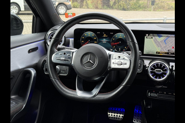 Mercedes-Benz A-Klasse 180 Aut. Business Sol. AMG | Navi | Camera | Sfeer verlichting |