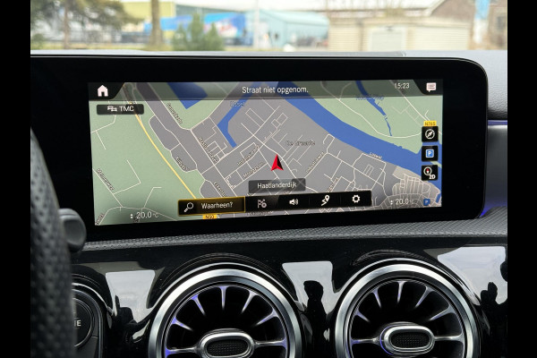 Mercedes-Benz A-Klasse 180 Aut. Business Sol. AMG | Navi | Camera | Sfeer verlichting |