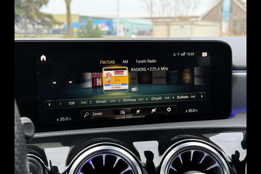 Mercedes-Benz A-Klasse 180 Aut. Business Sol. AMG | Navi | Camera | Sfeer verlichting |