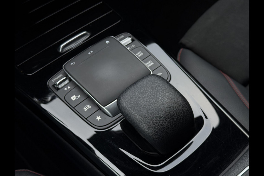 Mercedes-Benz A-Klasse 180 Aut. Business Sol. AMG | Navi | Camera | Sfeer verlichting |