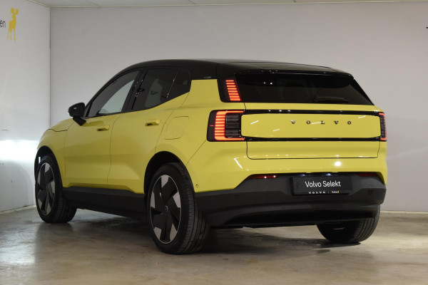 Volvo EX30 272PK Single Motor Extended Range Ultra 69 kWh / 360 Camera / Panoramadak / Voorstoelen en stuurwiel verwarmd / Adaptive cruise / Harman Kardon / Elektrisch verstelbare stoelen / Privacy glass / Elektrische achterklep / Wool Blend bekleding