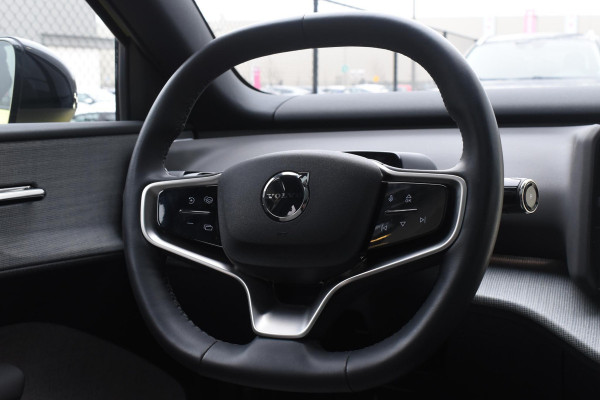 Volvo EX30 272PK Single Motor Extended Range Ultra 69 kWh / 360 Camera / Panoramadak / Voorstoelen en stuurwiel verwarmd / Adaptive cruise / Harman Kardon / Elektrisch verstelbare stoelen / Privacy glass / Elektrische achterklep / Wool Blend bekleding