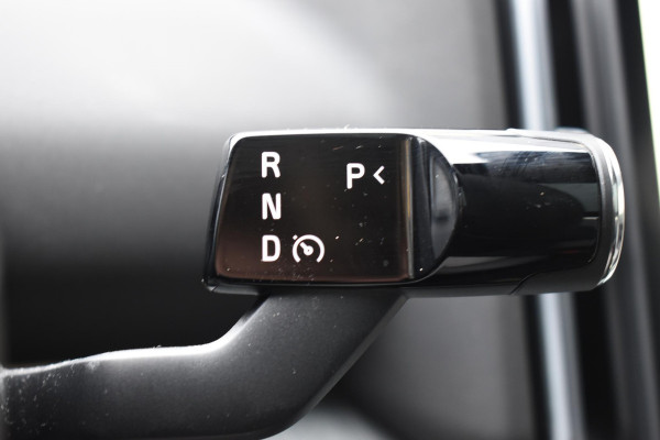 Volvo EX30 272PK Single Motor Extended Range Ultra 69 kWh / 360 Camera / Panoramadak / Voorstoelen en stuurwiel verwarmd / Adaptive cruise / Harman Kardon / Elektrisch verstelbare stoelen / Privacy glass / Elektrische achterklep / Wool Blend bekleding