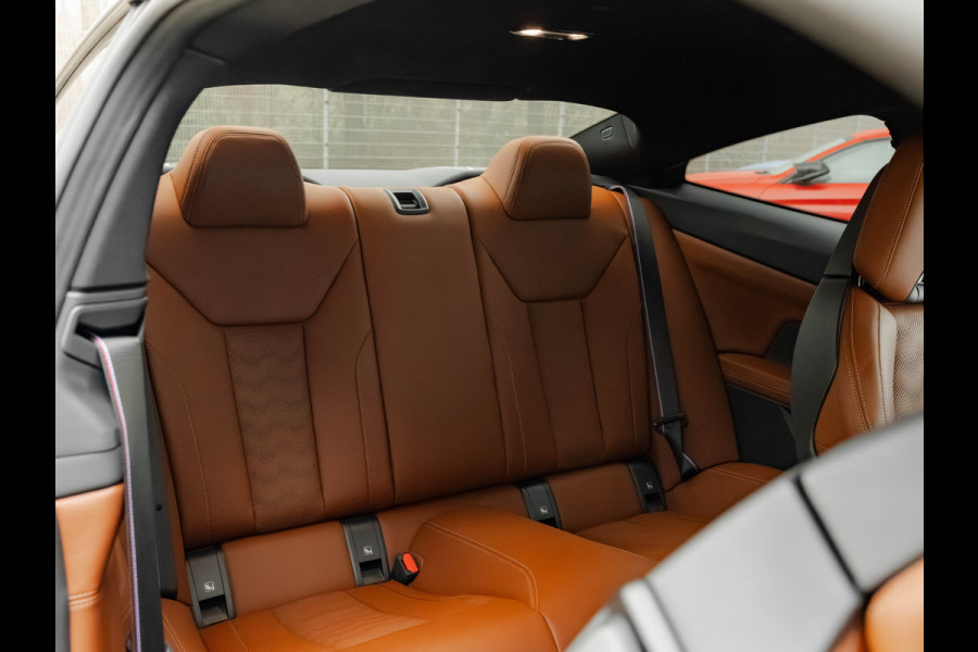 BMW 4 Serie Coupé M4 xDrive Competition - Carbon Brakes - M-Driver Pack - Stoelventilatie