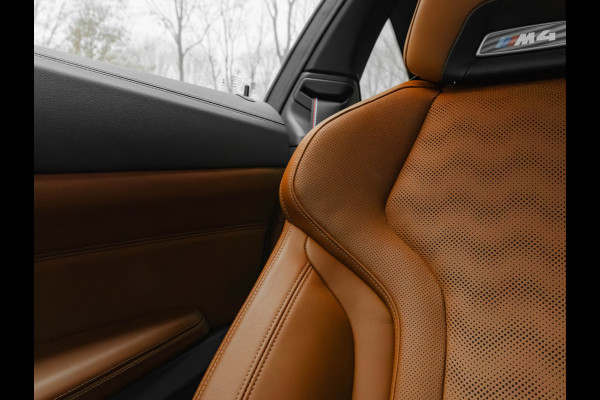 BMW 4 Serie Coupé M4 xDrive Competition - Carbon Brakes - M-Driver Pack - Stoelventilatie