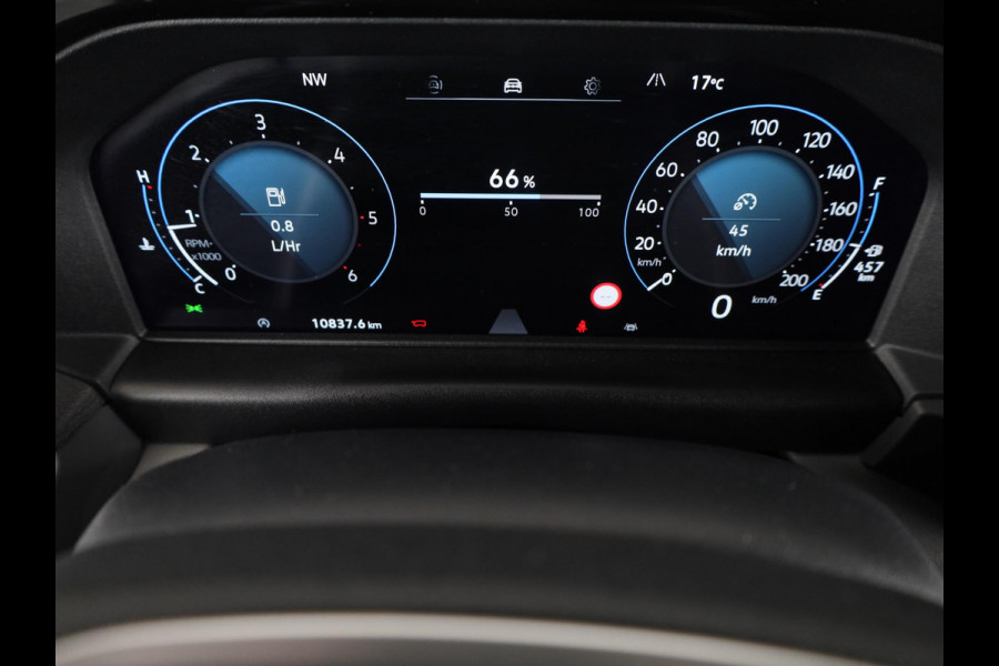 Volkswagen Transporter 2.0 TDI L2H1 30 Life | 110 PK Hand | Styling pakket | Camera | App Connect | Trekhaak |