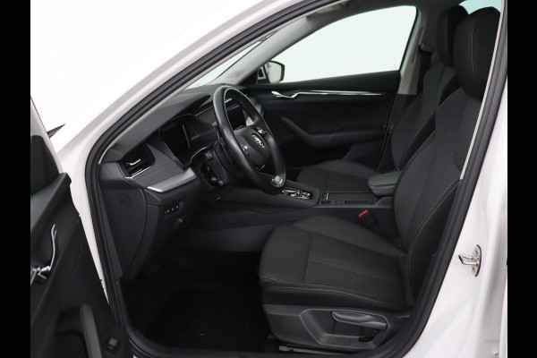 Škoda Octavia 1.5 TSI Business Edition Plus | Stoelverwarming | Trekhaak | Adaptive cruise | Keyless | Full LED | Parkeerhulp | Climate control