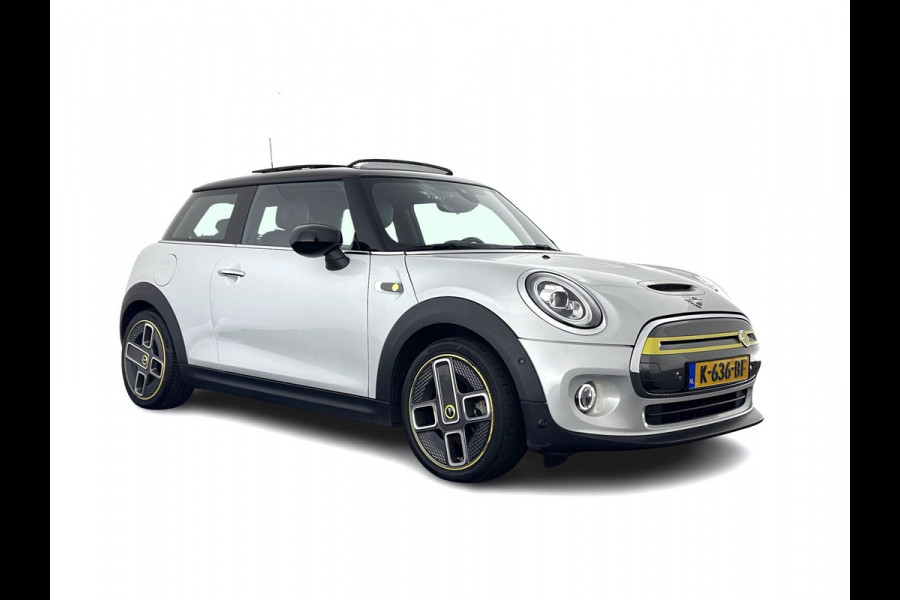 MINI Mini Electric Yours 33 kWh [ 3-Fase ] {SOH-100%} (INCL.BTW) Aut.* HEATPUMP | PANO | LEATHER | DIGI-COCKPIT | HEAD-UP | FULL-LED | NAVI-FULLMAP | HEATED-SPORTSEATS | DAB | CRUISE | HARMAN/KARDON | CAMERA | KEYLESS | AMBIENTLIGHT | 17"ALU*