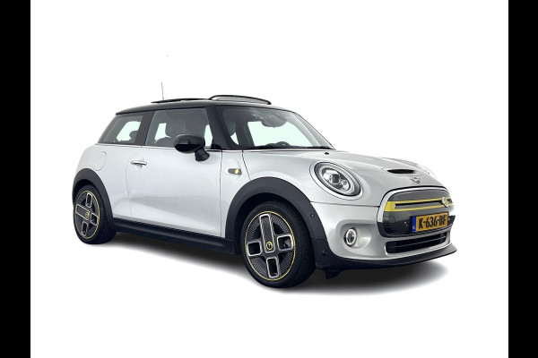 MINI Mini Electric Yours 33 kWh [ 3-Fase ] {SOH-100%} (INCL.BTW) Aut.* HEATPUMP | PANO | LEATHER | DIGI-COCKPIT | HEAD-UP | FULL-LED | NAVI-FULLMAP | HEATED-SPORTSEATS | DAB | CRUISE | HARMAN/KARDON | CAMERA | KEYLESS | AMBIENTLIGHT | 17"ALU*