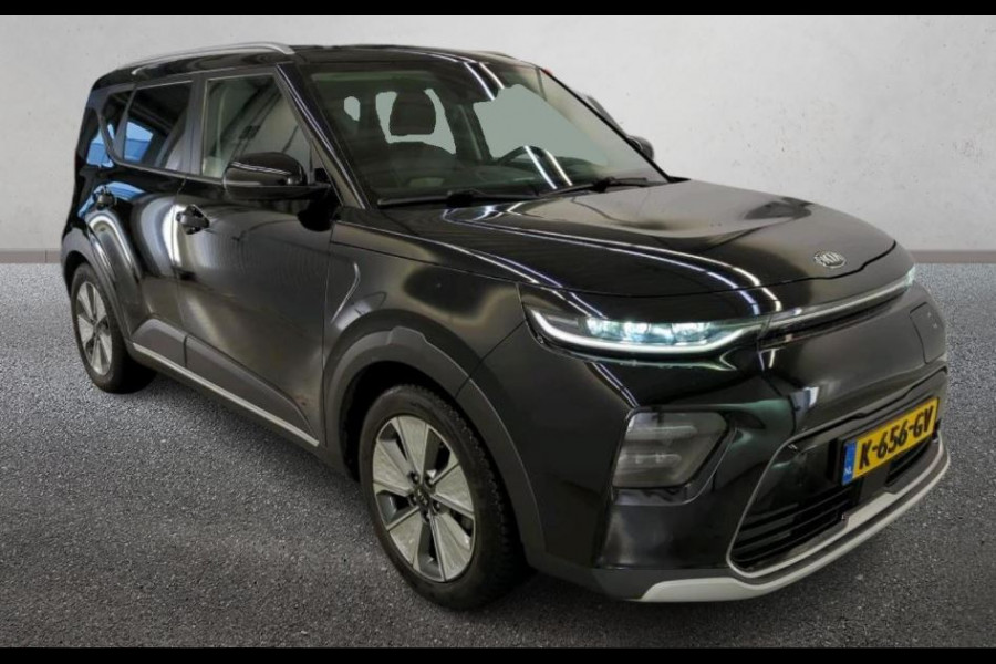 Kia e-Soul 150kW / 64kWh Executive line / Leder / TV. DVD scherm A./ Pdc+Camera / Xenon / Navigatie / Airco-ecc./
