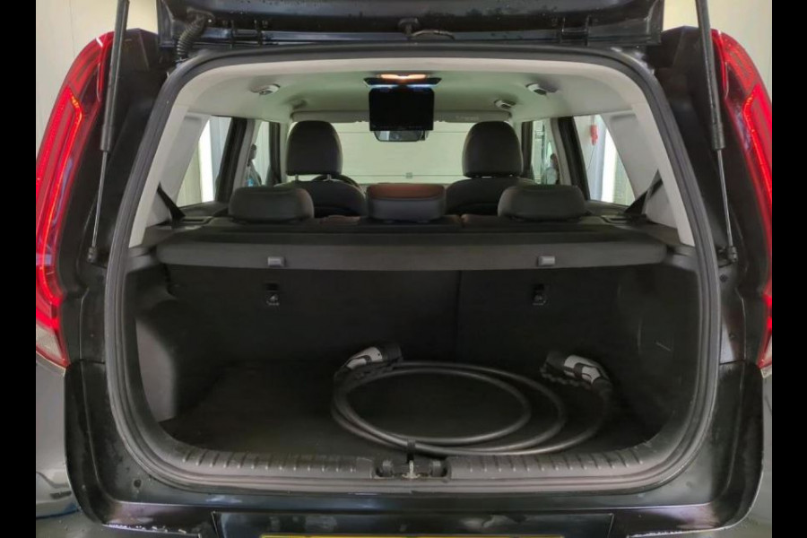 Kia e-Soul 150kW / 64kWh Executive line / Leder / TV. DVD scherm A./ Pdc+Camera / Xenon / Navigatie / Airco-ecc./