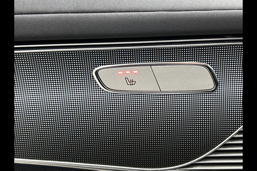 Mercedes-Benz EQC 400 4MATIC Business Solution 80 kWh (SFEERVERRLICHTING, CAMERA, ADAPTIVE CRUISE, STOELVERWARMING, DODEHOEK)