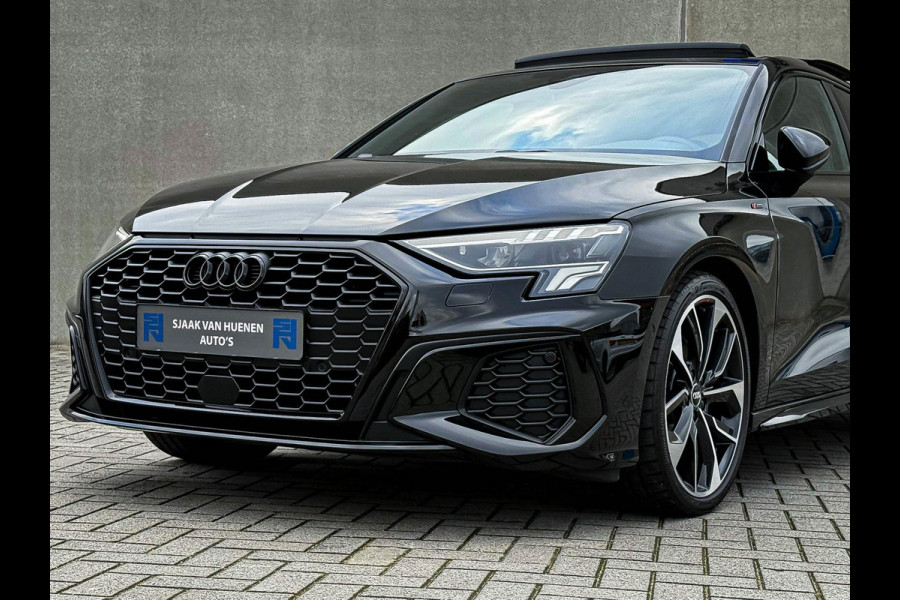 Audi A3 Sportback 35TFSI 150pk S-Tronic Competition S Edition S-Line Black Edtion! Pano|Kuipstoelen|Ambiance|Matrix|Virtual|Camera