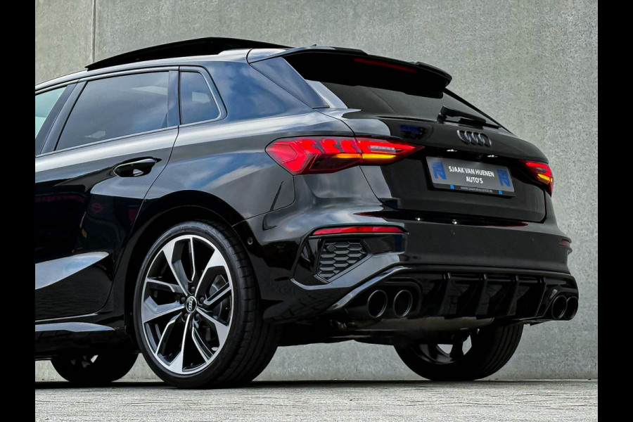 Audi A3 Sportback 35TFSI 150pk S-Tronic Competition S Edition S-Line Black Edtion! Pano|Kuipstoelen|Ambiance|Matrix|Virtual|Camera