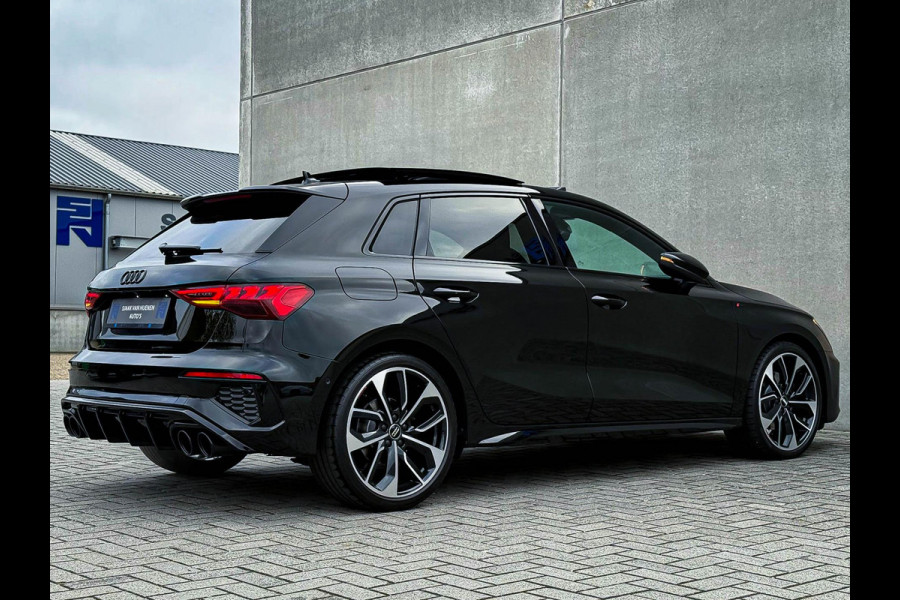 Audi A3 Sportback 35TFSI 150pk S-Tronic Competition S Edition S-Line Black Edtion! Pano|Kuipstoelen|Ambiance|Matrix|Virtual|Camera