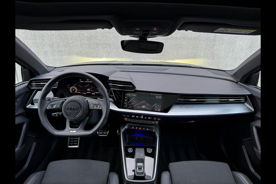Audi A3 Sportback 35TFSI 150pk S-Tronic Competition S Edition S-Line Black Edtion! Pano|Kuipstoelen|Ambiance|Matrix|Virtual|Camera