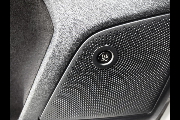 Ford Focus 1.5 Automaat 150PK Active X 5Drs. / Panorama dak / B&O Audio / Pdc.+Camera / Navigatie / Airco-ecc. / Apk 01-2027