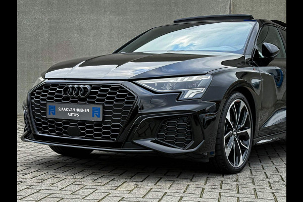 Audi A3 Sportback 35TFSI 150pk S-Tronic Competition S Edition S-Line Black Edtion! Pano|Kuipstoelen|Ambiance|Matrix|Virtual|Camera