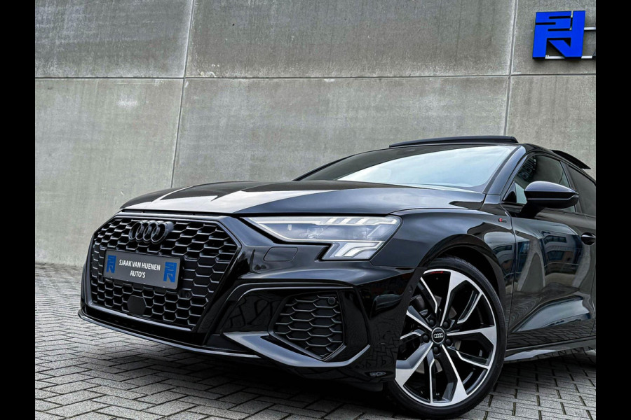 Audi A3 Sportback 35TFSI 150pk S-Tronic Competition S Edition S-Line Black Edtion! Pano|Kuipstoelen|Ambiance|Matrix|Virtual|Camera