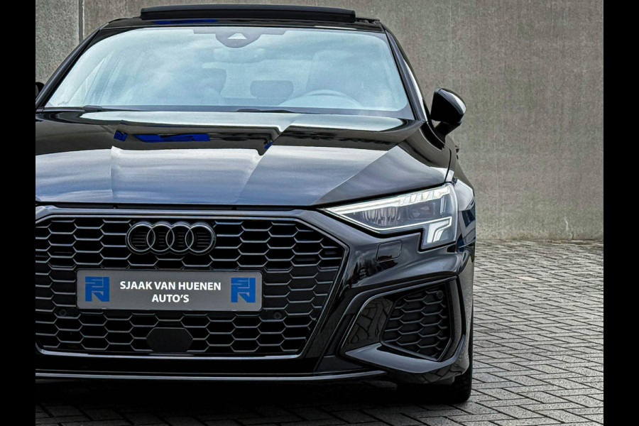 Audi A3 Sportback 35TFSI 150pk S-Tronic Competition S Edition S-Line Black Edtion! Pano|Kuipstoelen|Ambiance|Matrix|Virtual|Camera