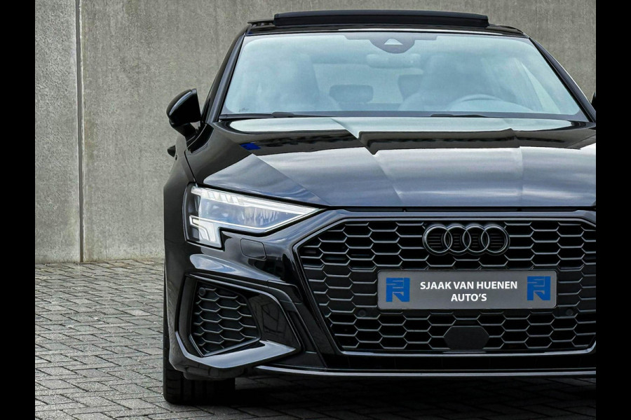 Audi A3 Sportback 35TFSI 150pk S-Tronic Competition S Edition S-Line Black Edtion! Pano|Kuipstoelen|Ambiance|Matrix|Virtual|Camera