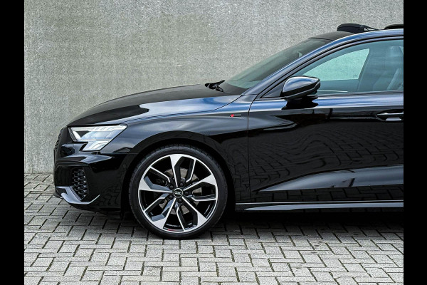 Audi A3 Sportback 35TFSI 150pk S-Tronic Competition S Edition S-Line Black Edtion! Pano|Kuipstoelen|Ambiance|Matrix|Virtual|Camera