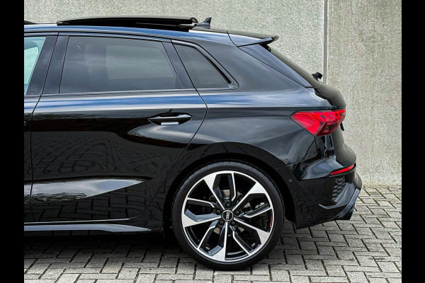 Audi A3 Sportback 35TFSI 150pk S-Tronic Competition S Edition S-Line Black Edtion! Pano|Kuipstoelen|Ambiance|Matrix|Virtual|Camera