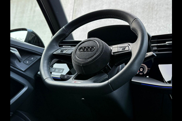 Audi A3 Sportback 35TFSI 150pk S-Tronic Competition S Edition S-Line Black Edtion! Pano|Kuipstoelen|Ambiance|Matrix|Virtual|Camera