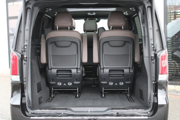 Mercedes-Benz V-Klasse 300d / AMG / Exclusive / 4-matic / Luchtvering / 7-pers / Pano / 360 Cam / Burmester / Vol Opties / NIEUWSTAAT.