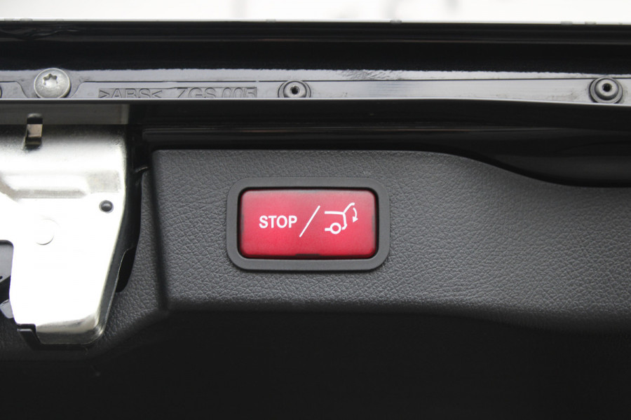 Mercedes-Benz V-Klasse 300d / AMG / Exclusive / 4-matic / Luchtvering / 7-pers / Pano / 360 Cam / Burmester / Vol Opties / NIEUWSTAAT.