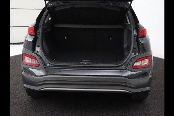 Hyundai Kona EV Comfort 64 kWh | Adaptive cruise | Krell Audio | Warmtepomp | Keyless | Parkeerhulp | Digital Cockpit | Navigatie | Climate control
