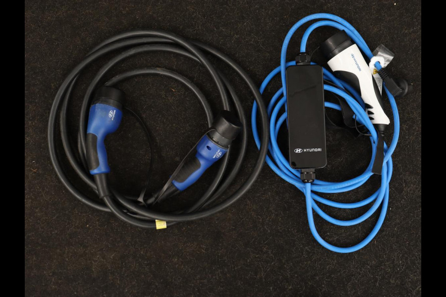 Hyundai Kona EV Comfort 64 kWh | Adaptive cruise | Krell Audio | Warmtepomp | Keyless | Parkeerhulp | Digital Cockpit | Navigatie | Climate control