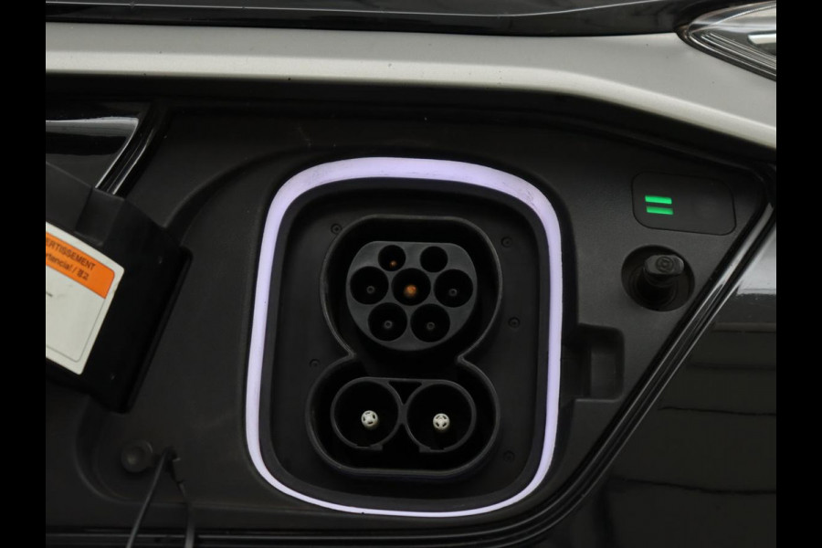 Hyundai Kona EV Comfort 64 kWh | Adaptive cruise | Krell Audio | Warmtepomp | Keyless | Parkeerhulp | Digital Cockpit | Navigatie | Climate control